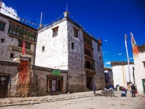 Monasterios en Mustang