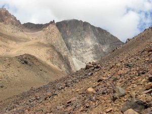 Terreno desértico en el Atlas