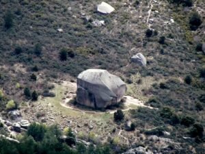 Caminos Rocosos: Un Viaje Geológico por La Pedriza