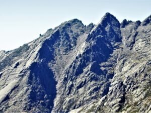 Cumbre y Estrellas: Vivac en La Mira