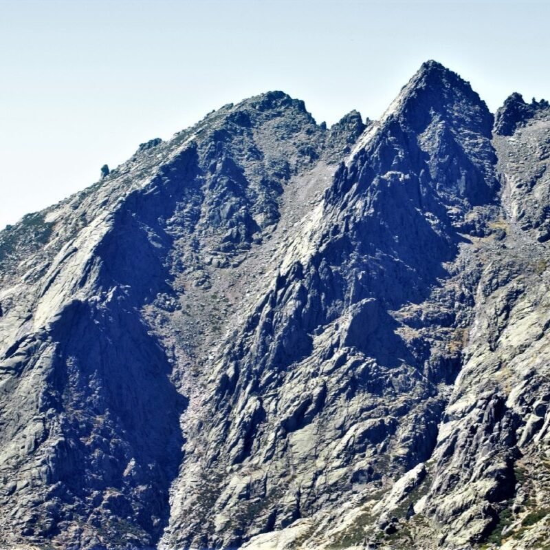 Cumbre y Estrellas: Vivac en La Mira